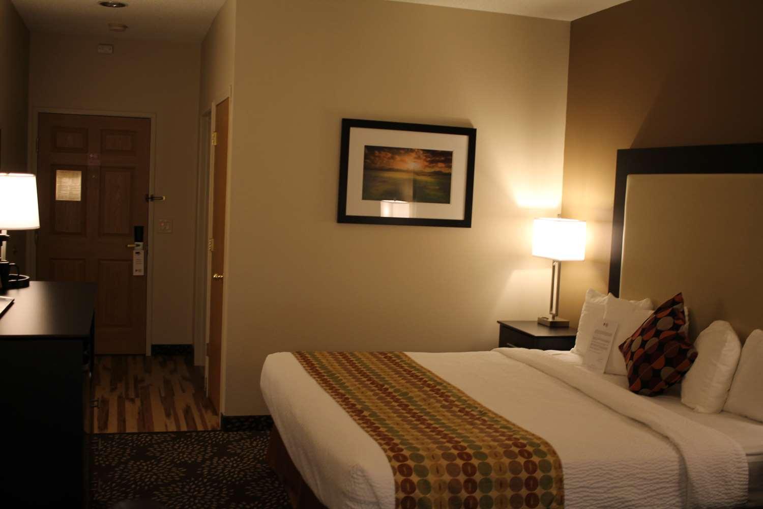 Best Western Plus Des Moines West Inn & Suites Clive Exterior photo
