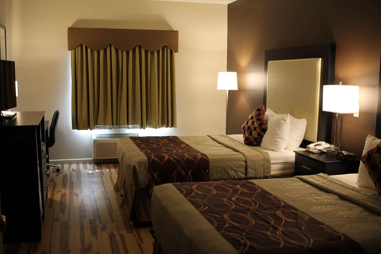 Best Western Plus Des Moines West Inn & Suites Clive Exterior photo