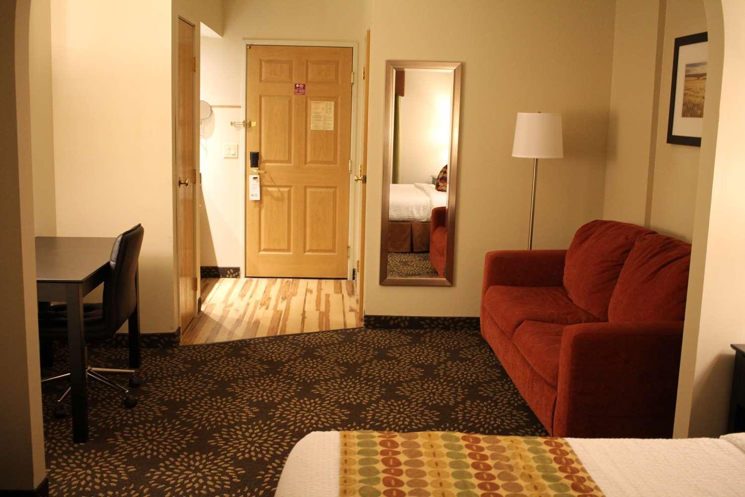 Best Western Plus Des Moines West Inn & Suites Clive Exterior photo