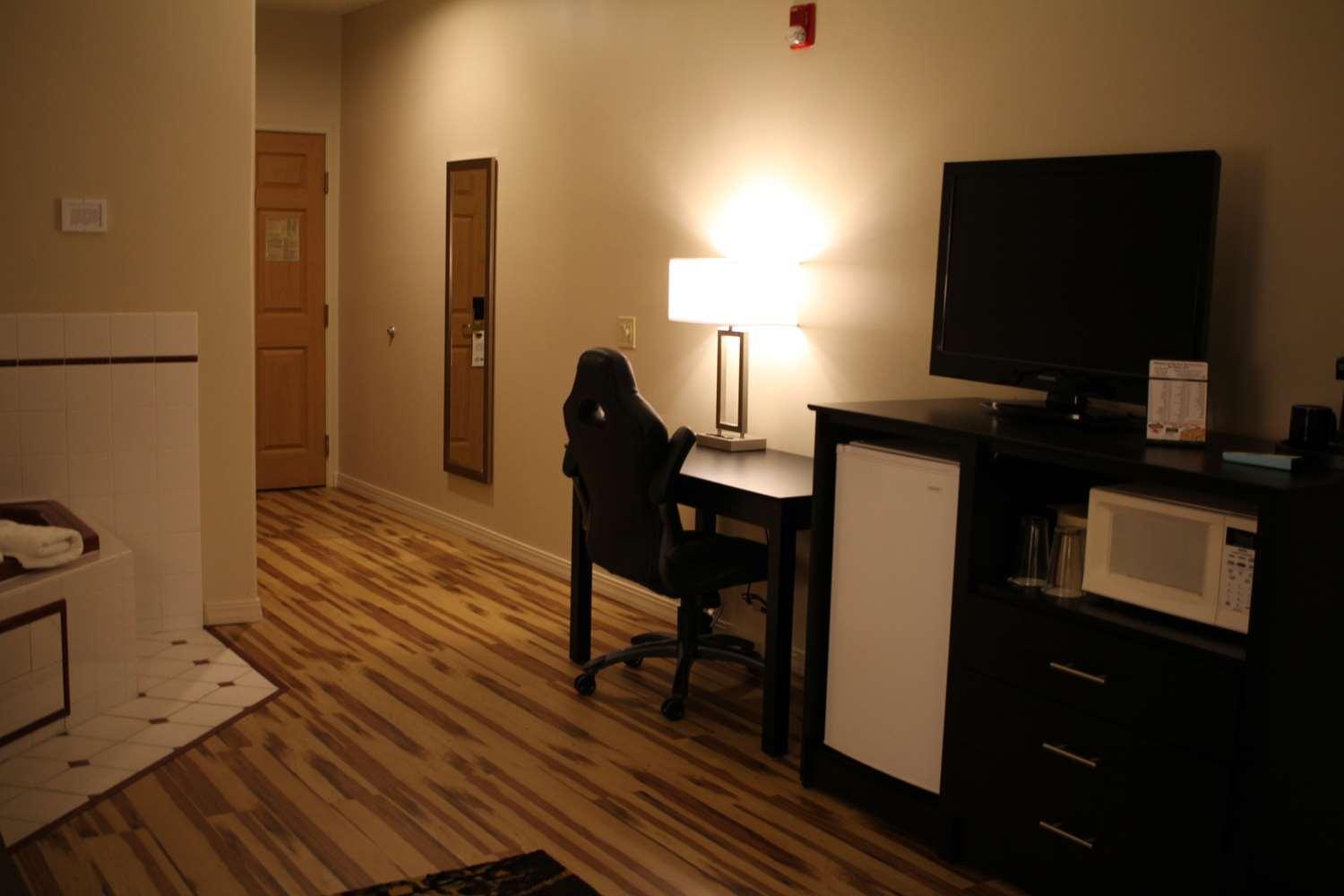 Best Western Plus Des Moines West Inn & Suites Clive Exterior photo